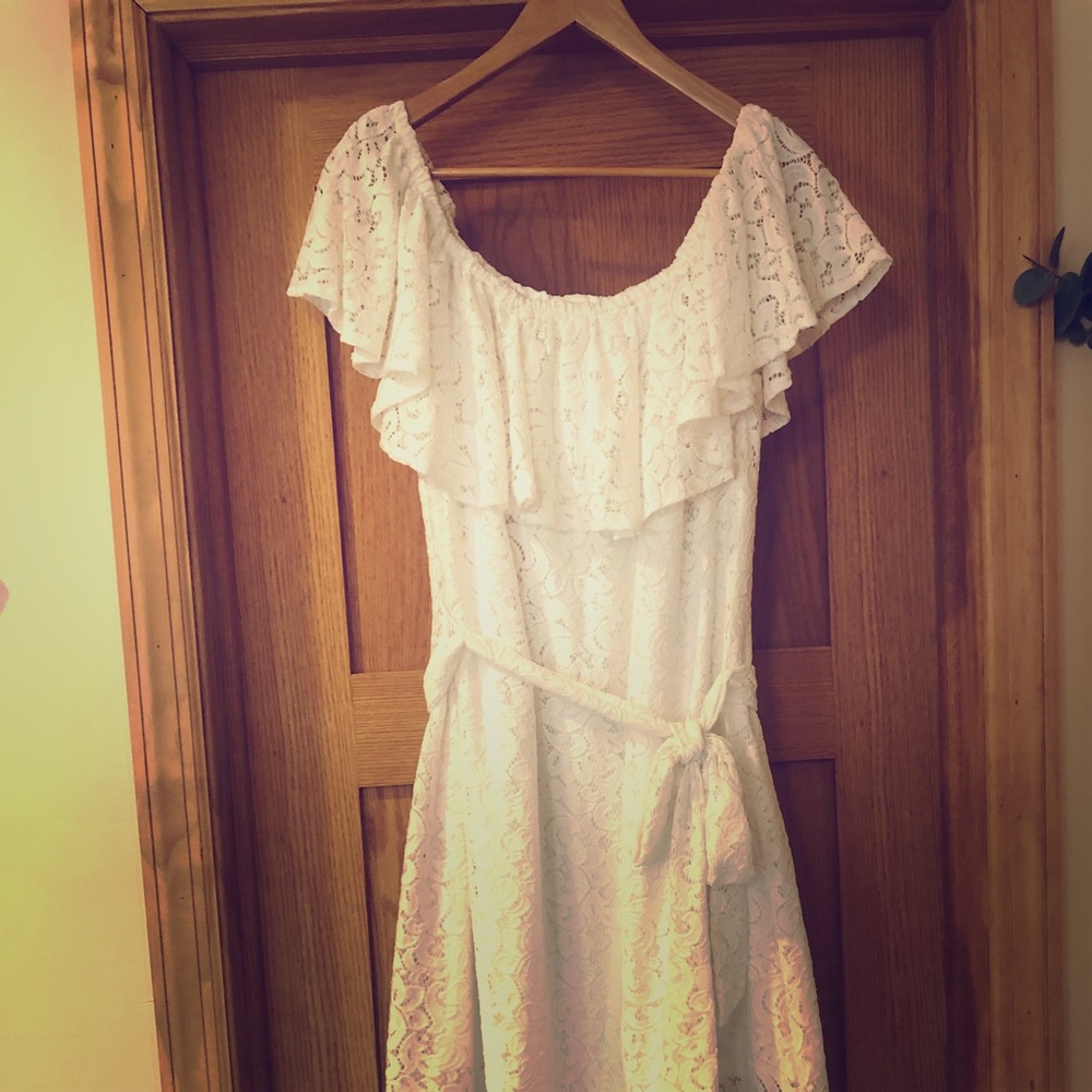 White lace off shoulder dress